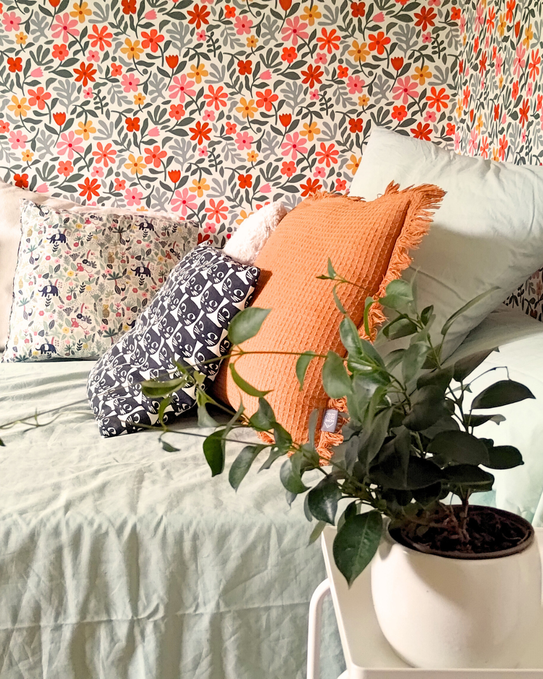 Chambre colorée d'une adolescente